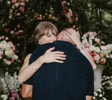 taylor-swift-umumkan-pertunangannya