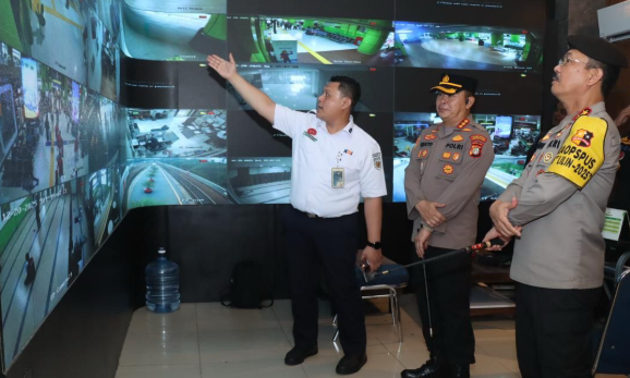 kapolda-metro-lakukan-pengecekan-stasiun-gambir